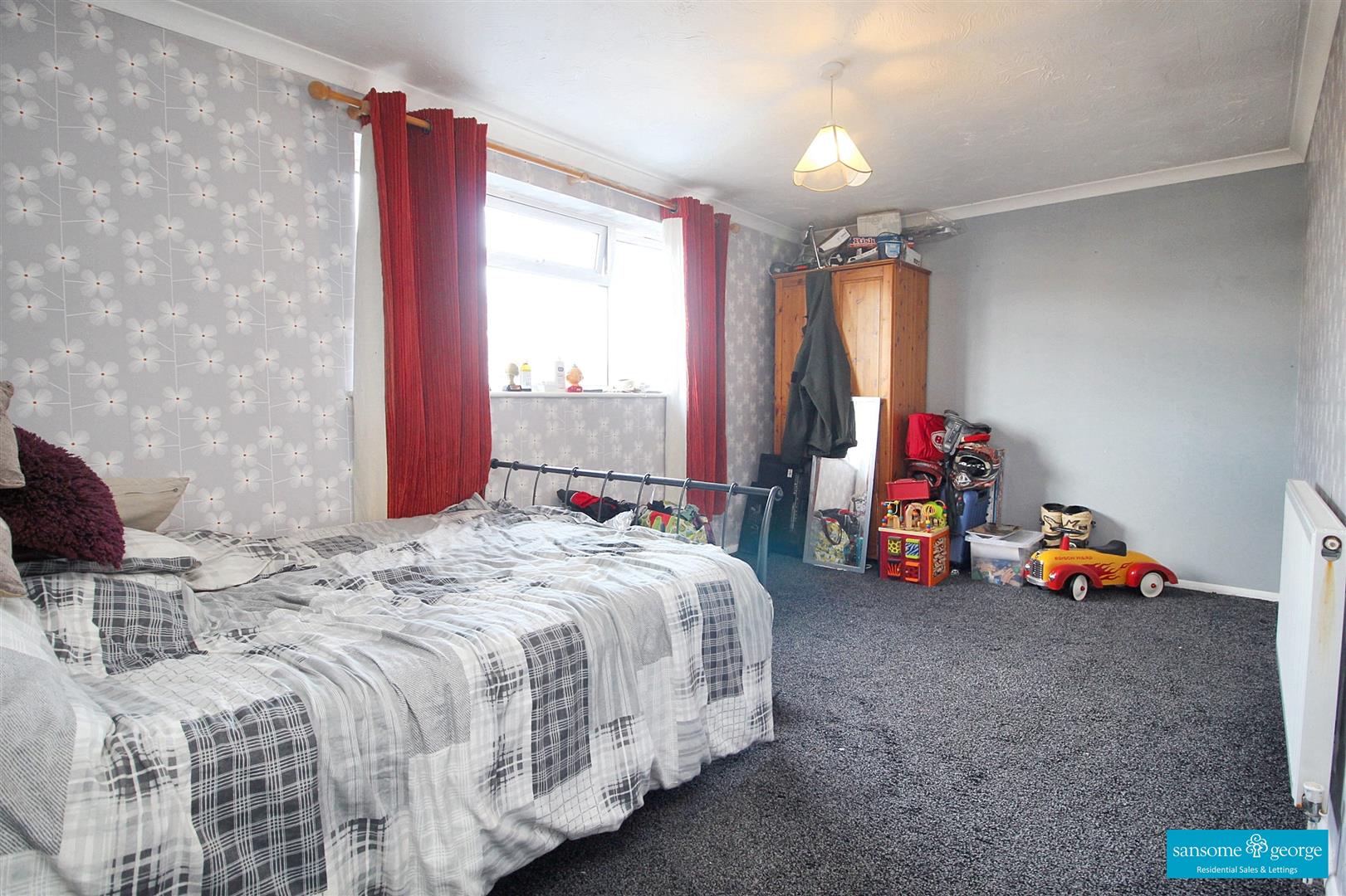 Ashampstead Road, Southcote, Reading